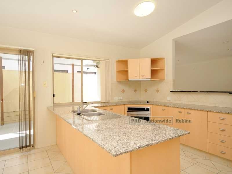 18 Prospect Court, Robina QLD 4226