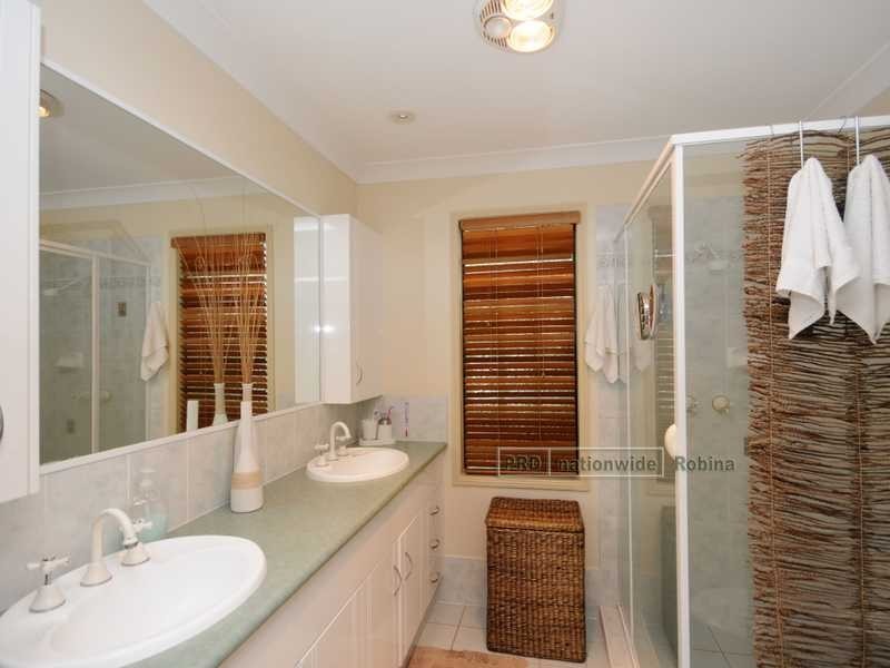 51 Concord Circuit, Robina QLD 4226