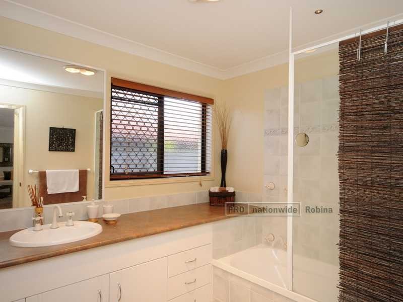 51 Concord Circuit, Robina QLD 4226