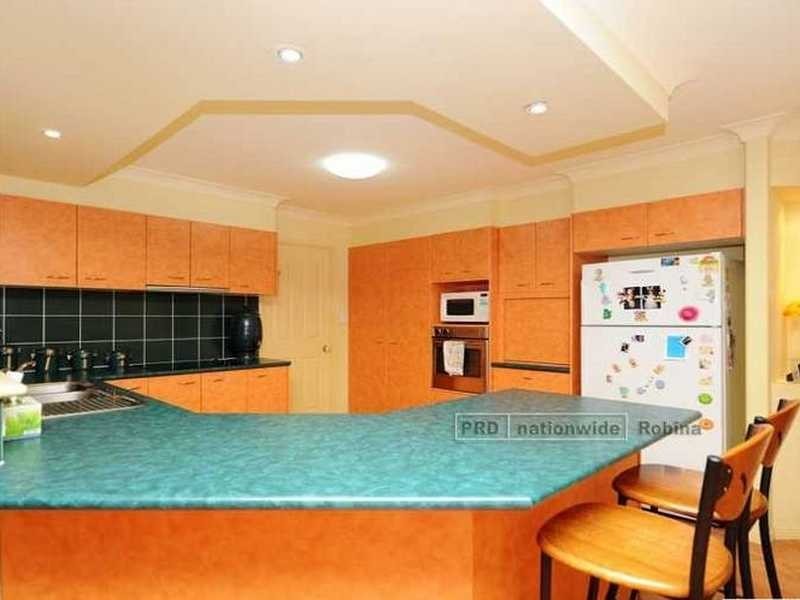 6 Camphorwood Court, Robina QLD 4226