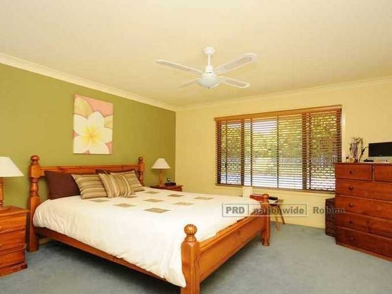 6 Camphorwood Court, Robina QLD 4226