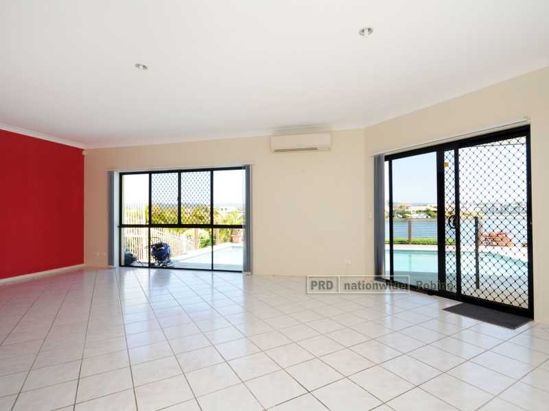 9 Notre Dame Court, Varsity Lakes QLD 4227