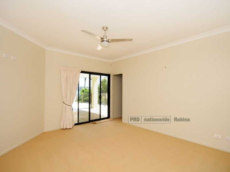 9 Notre Dame Court, Varsity Lakes QLD 4227
