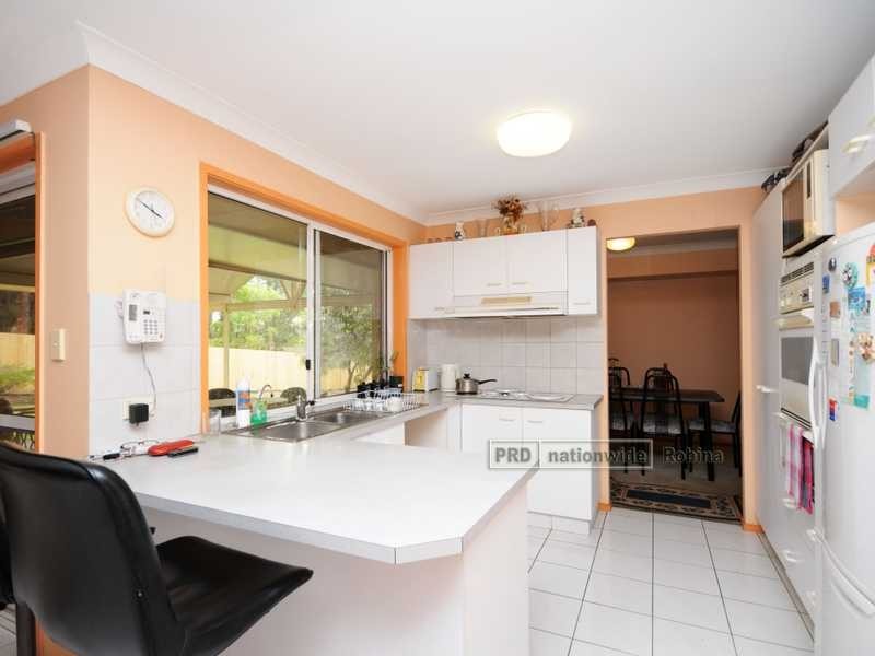 39 Trinity Place, Robina QLD 4226