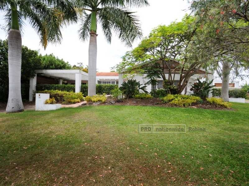 4 Beecroft Place, Robina QLD 4226