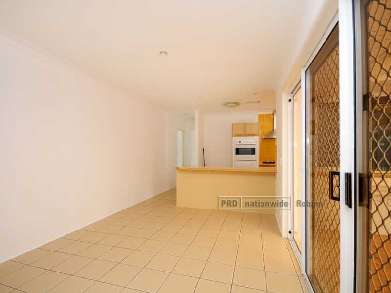 4 Beecroft Place, Robina QLD 4226