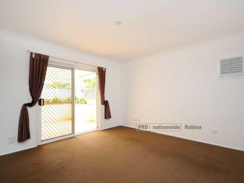 4 Beecroft Place, Robina QLD 4226