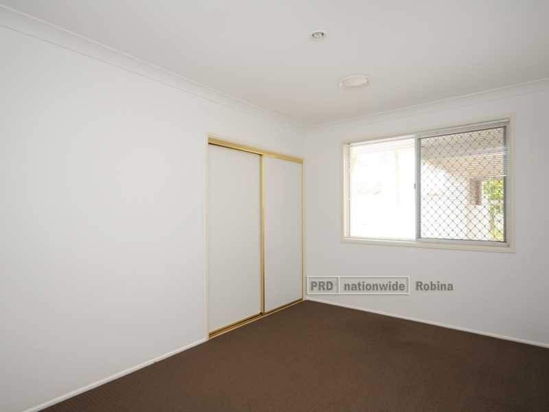 4 Beecroft Place, Robina QLD 4226