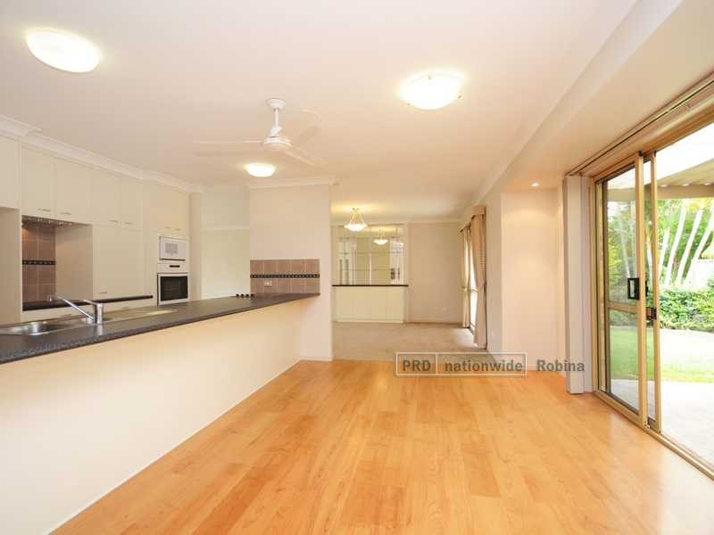 4 Conadilly Court, Carrara QLD 4211