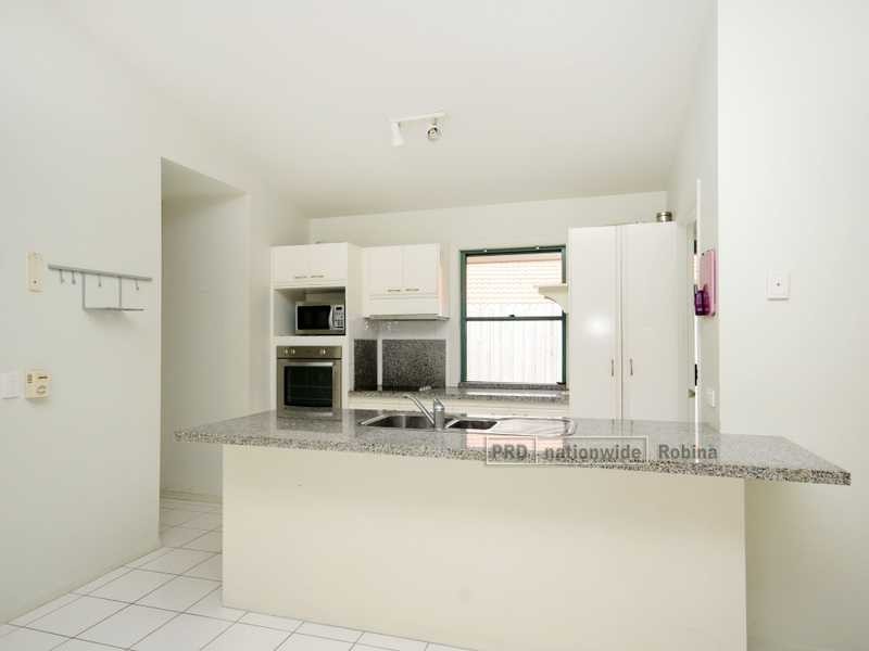 1 Priddeys Rd, Robina QLD 4226