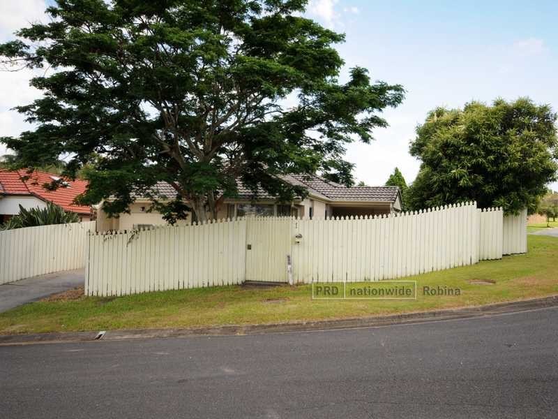 1 Priddeys Rd, Robina QLD 4226