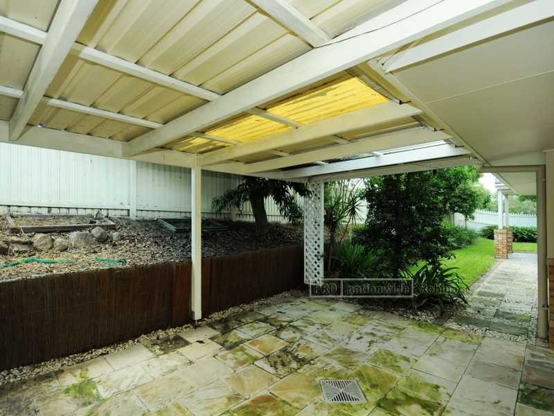 1 Priddeys Rd, Robina QLD 4226