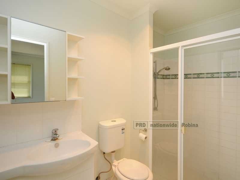 1 Priddeys Rd, Robina QLD 4226