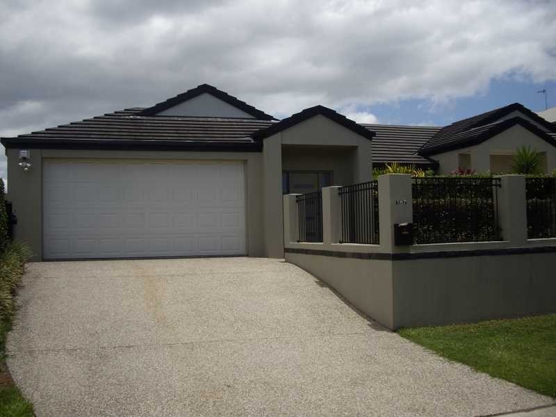 1/7 Silvermaple Street, Robina QLD 4226