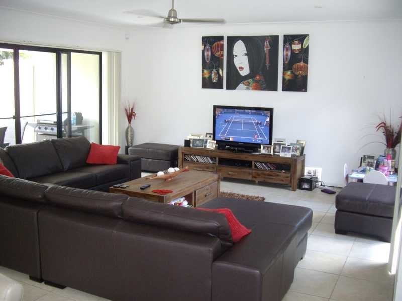 1/7 Silvermaple Street, Robina QLD 4226