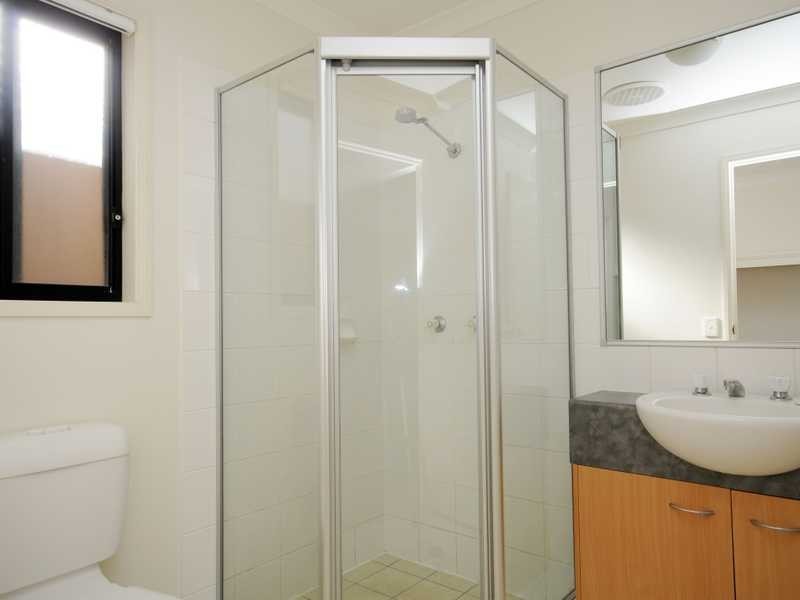 27 North Shore Avenue, Varsity Lakes QLD 4227