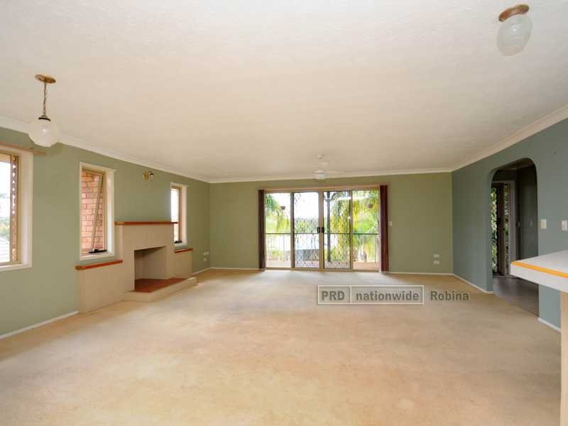 22 Indooroopilly Court, Robina QLD 4226