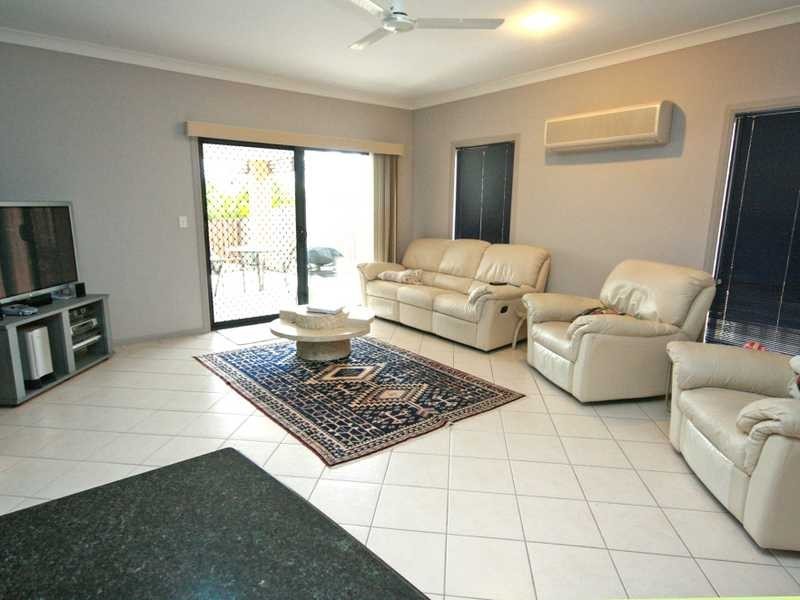 34 Gerona Circuit, Varsity Lakes QLD 4227