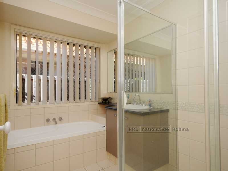 1/5 Gymea Crescent, Varsity Lakes QLD 4227