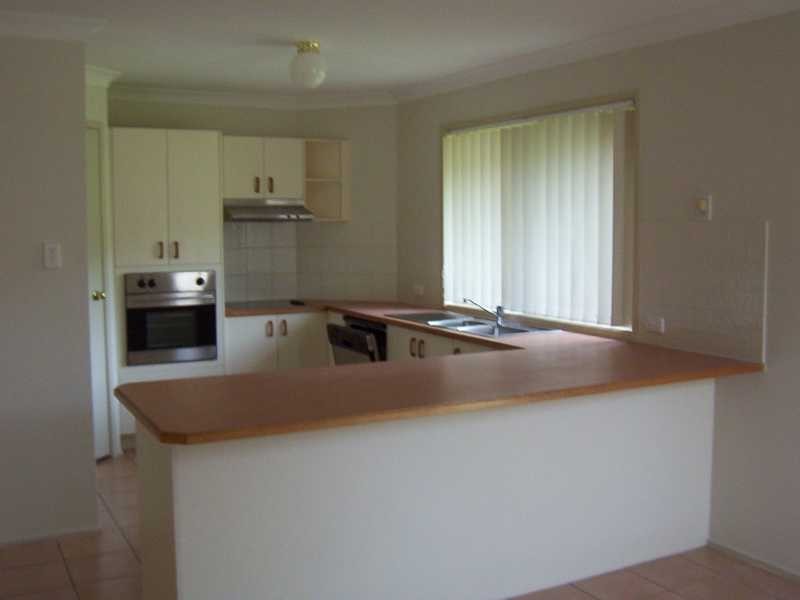 1 Hertford Crescent, Mudgeeraba QLD 4213