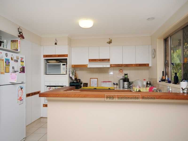 4 Kallista Close, Robina QLD 4226