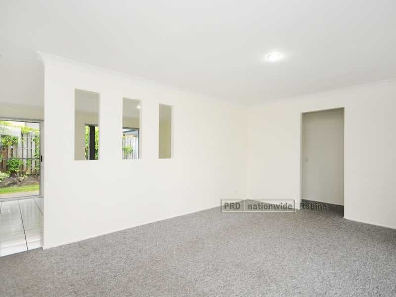 60 Kingarry Crescent, Merrimac QLD 4226