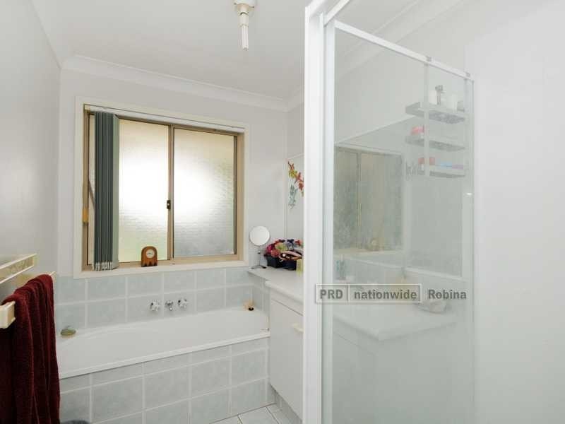 12 Lancashire Drive, Mudgeeraba QLD 4213