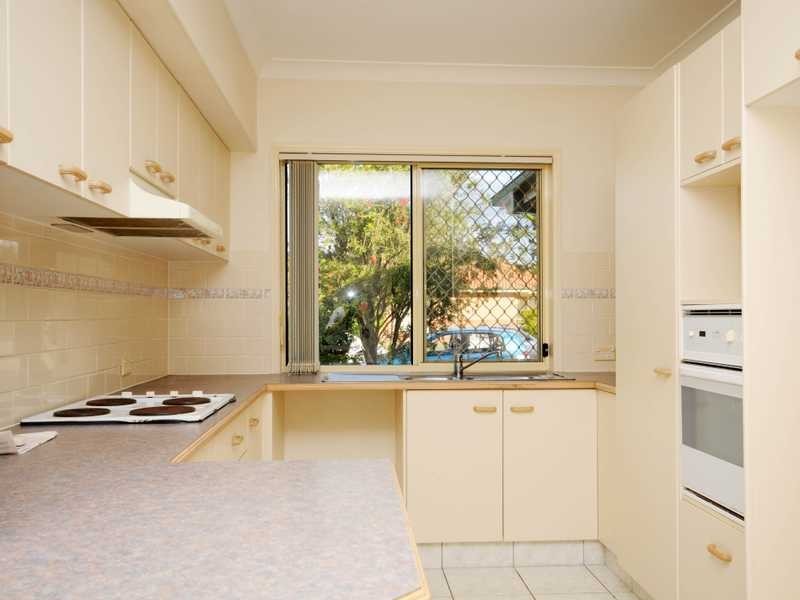 16 Stanford Avenue, Varsity Lakes QLD 4227