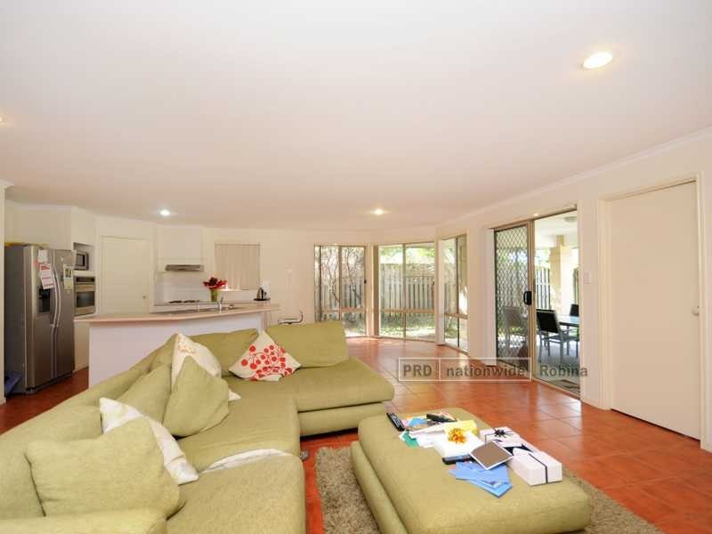 30 Leopardwood Circuit, Robina QLD 4226