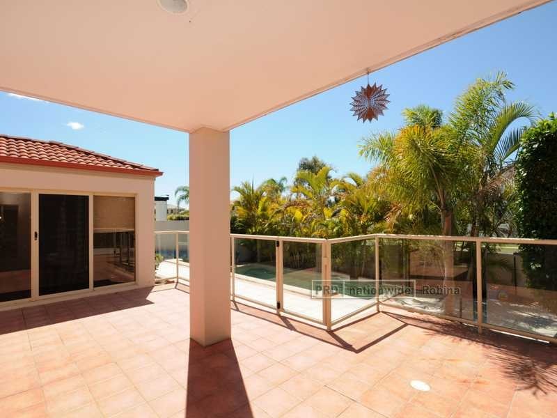 8/178 Palm Meadows Drive, Carrara QLD 4211