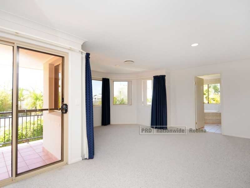 8/178 Palm Meadows Drive, Carrara QLD 4211