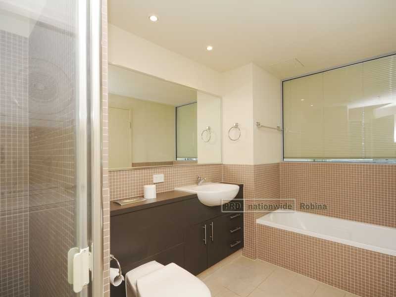 Unit 908/360 Marine Parade, Labrador QLD 4215