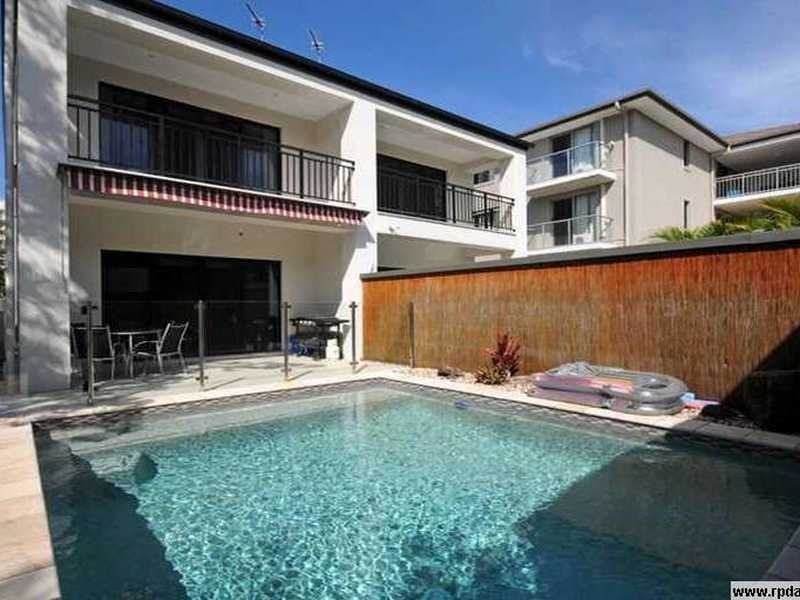 2/1890 Gold Coast Highway, Burleigh Heads QLD 4220