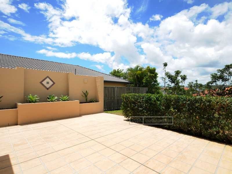 8 Mountain Ash Circuit, Robina QLD 4226