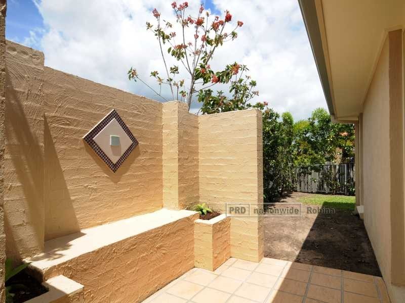 8 Mountain Ash Circuit, Robina QLD 4226