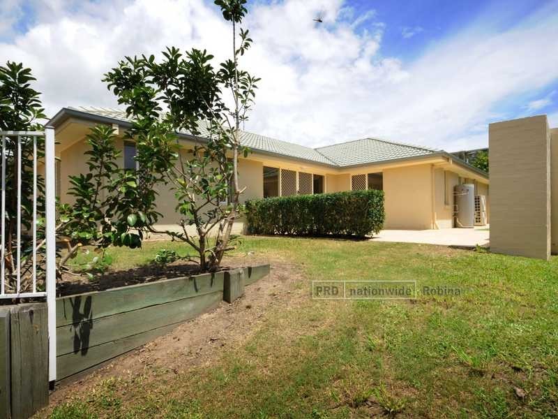 8 Mountain Ash Circuit, Robina QLD 4226