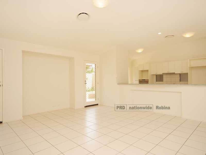 8 Mountain Ash Circuit, Robina QLD 4226