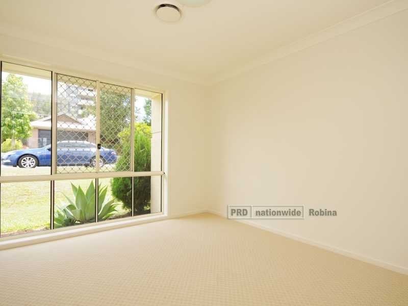 8 Mountain Ash Circuit, Robina QLD 4226