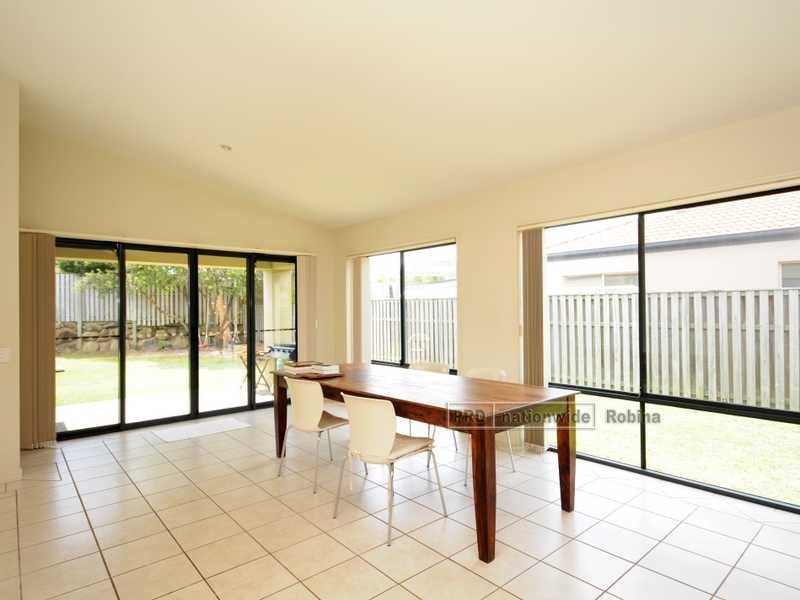 31 Nardoo Street, Robina QLD 4226