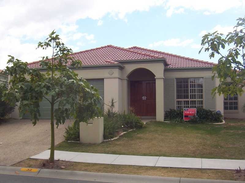 32 Nardoo Street, Robina QLD 4226