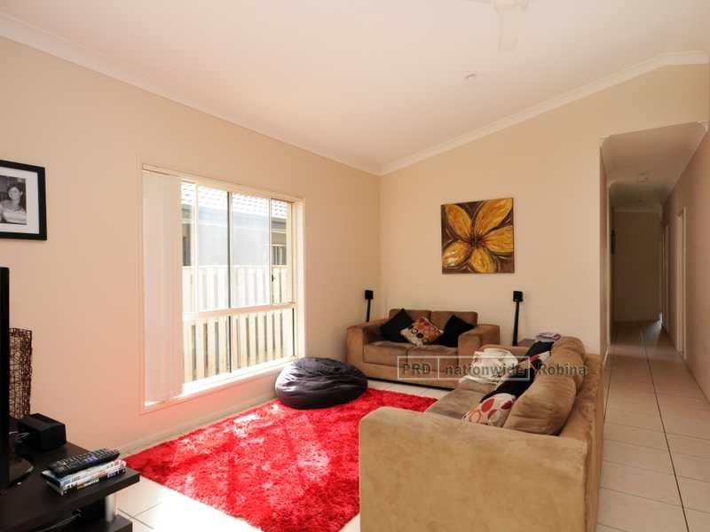 37 Palma Crescent, Varsity Lakes QLD 4227