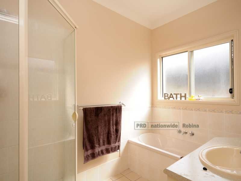 37 Palma Crescent, Varsity Lakes QLD 4227