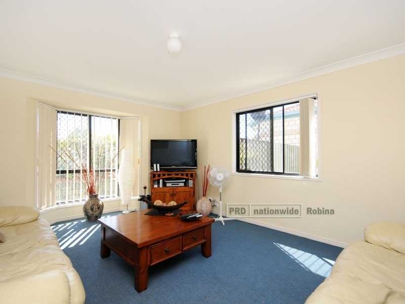 6 Parlour Place, Robina QLD 4226