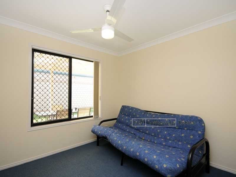 6 Parlour Place, Robina QLD 4226