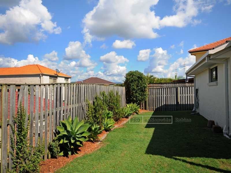 6 Parlour Place, Robina QLD 4226