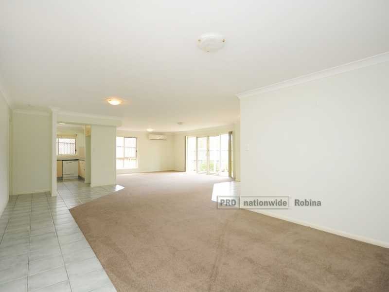 Unit 2/13 Protea Court, Robina QLD 4226