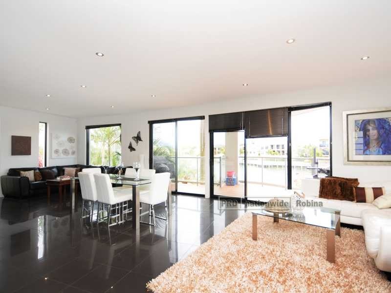 74 Bollard Circuit, Clear Island Waters QLD 4226