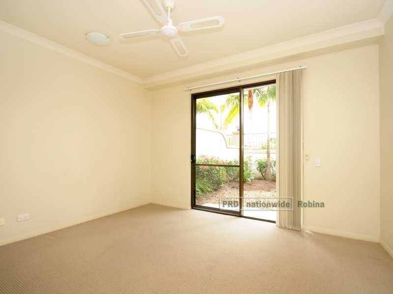 Unit 2/27 Ranier Crescent, Varsity Lakes QLD 4227
