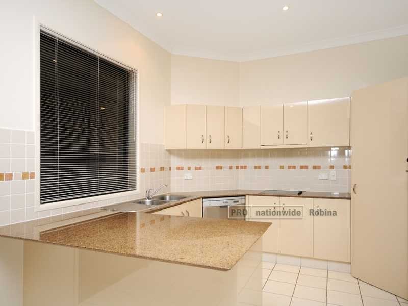 23 Riverwood Drive, Ashmore QLD 4214