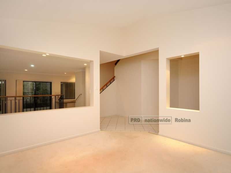 23 Riverwood Drive, Ashmore QLD 4214